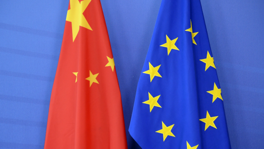 «Привыкли командовать бывшими колониями»: Лавров удивился отсутствию манер у чиновников ЕС в ходе визита в Китай