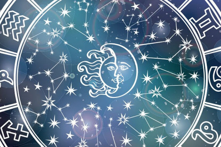 Три знака Зодиака будут порхать от счастья в феврале 2024 года: астрологи сулят очень приятные события