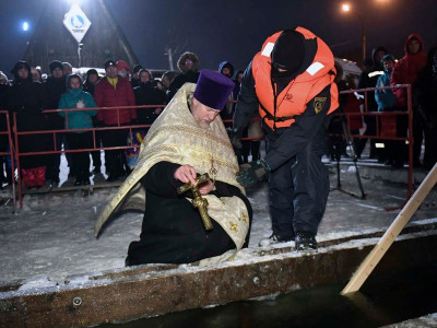 Православных верующих Мурманской области ждут экстремальные морозы в крещенскую ночь