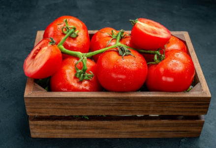 С магазинными не сравнится: Огородница с 30-летним стажем назвала лучший сорт помидоров — сладкие и мясистые плоды