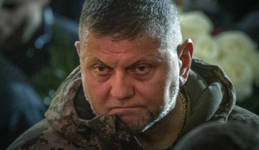 Расстрельная должность: на Украине и Сырский, и Буданов отказались заменить Залужного на посту главкома ВСУ