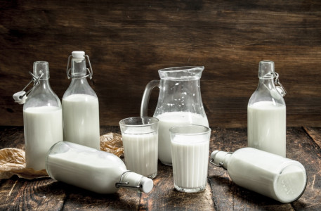 Экспресс-тест за 1 минуту: 3 способа определить качество молока в домашних условиях — больше не обманут