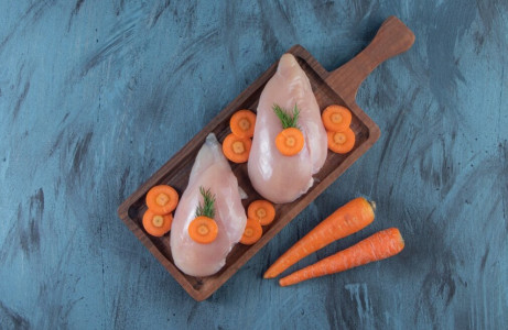 Когда в холодильнике только морковь и курица: обалденный рецепт салата всего из 2 ингредиентов — секрет в 20-секундной хитрости
