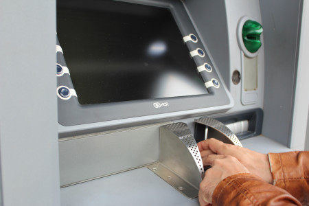 Толпы встанут у банкоматов: Экономист Катасонов раскрыл, что ждет доллар в ближайшее время — началось