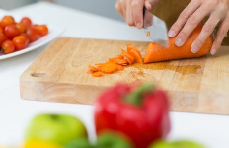 Весной самое оно: хозяйки знают, как сделать вкуснотень из моркови и апельсина — простой и питательный салат за пару минут