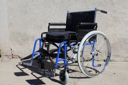 Необычный «угон»: из приемного покоя больницы в Апатитах похитили кресло-каталку
