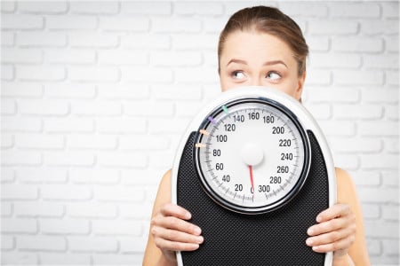 Укрепляют организм, эффективно снижают вес: с такими упражнениями вы забудете о лишних килограммах — рекомендация известного врача