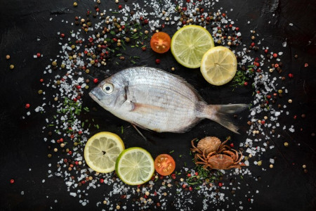 Спасёт от преждевременной смерти: врач Павлова рассказала, что мелкая морская рыба богата полезными для сердца витаминами — она лучше мяса