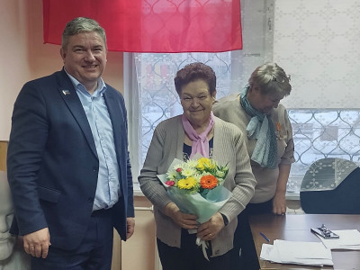 Коммунист Артур Попов может составить конкуренцию Чибису на выборах губернатора