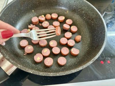 Еда перестанет подгорать и прилипать к сковороде: Этот способ поможет восстановить антипригарное покрытие — понадобится 2 минуты и 3 простых ингредиента