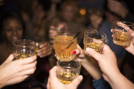 Очень тревожные сигналы: психолог Курамшина назвала шесть признаков алкогольной зависимости