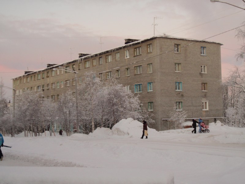 Ул. Ленина, 17, Апатиты. Апатиты город Мурманская область. Кировск Мурманская область ул.Ленина д.39. Апатиты объявления куплю