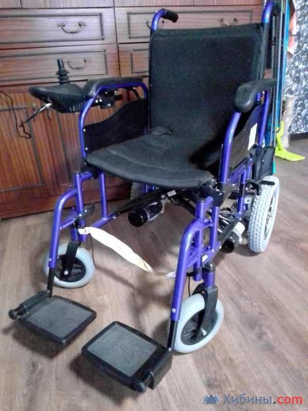 инвалидное кресло с пультом управления