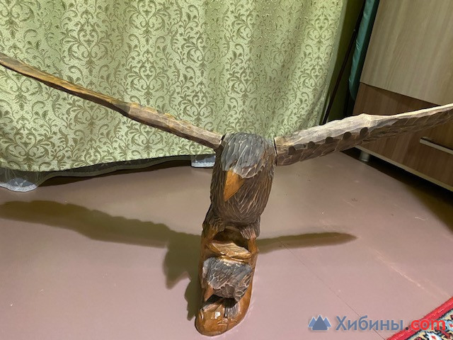 продаю деревянную статую орла ручной работы