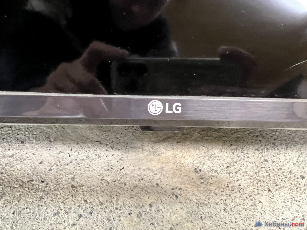 Продам телевизор LG битая матрица