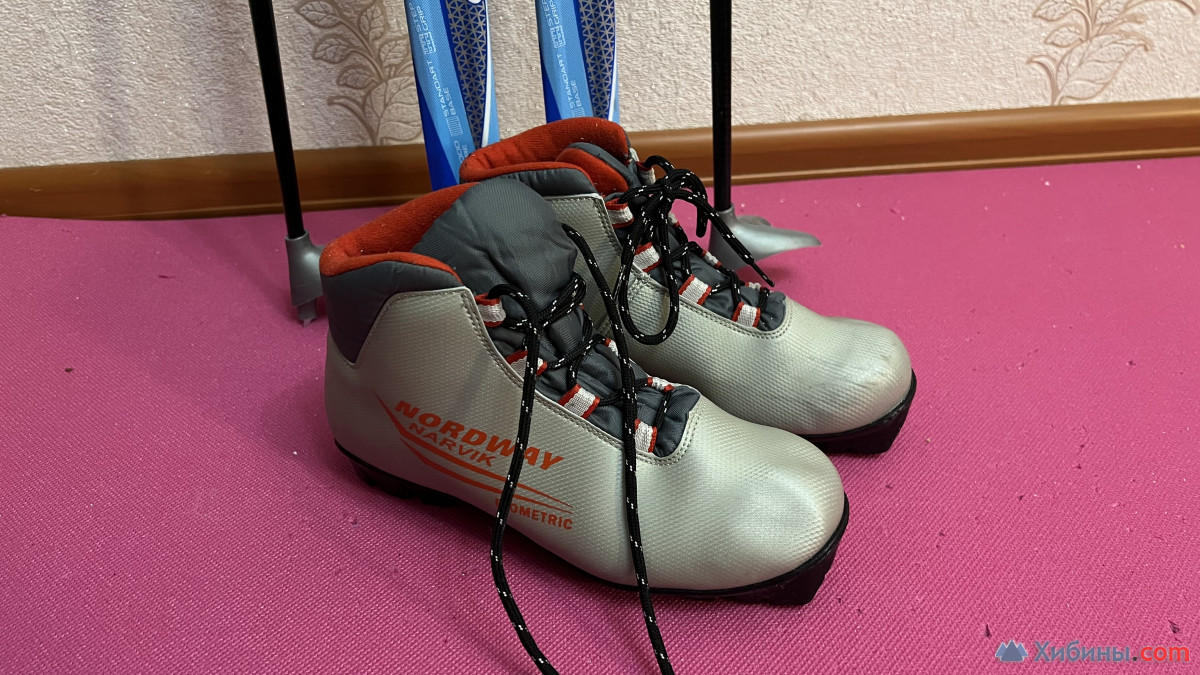Лыжи беговые 160см+палки+ботинки