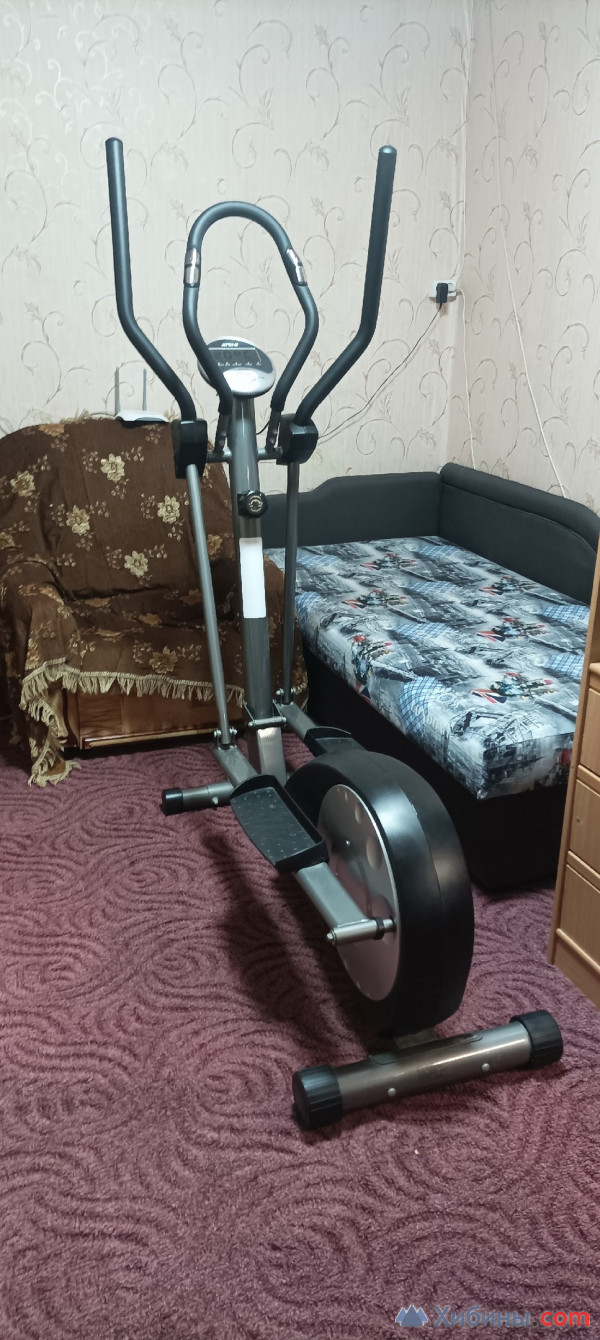 Продам эллиптический тренажер