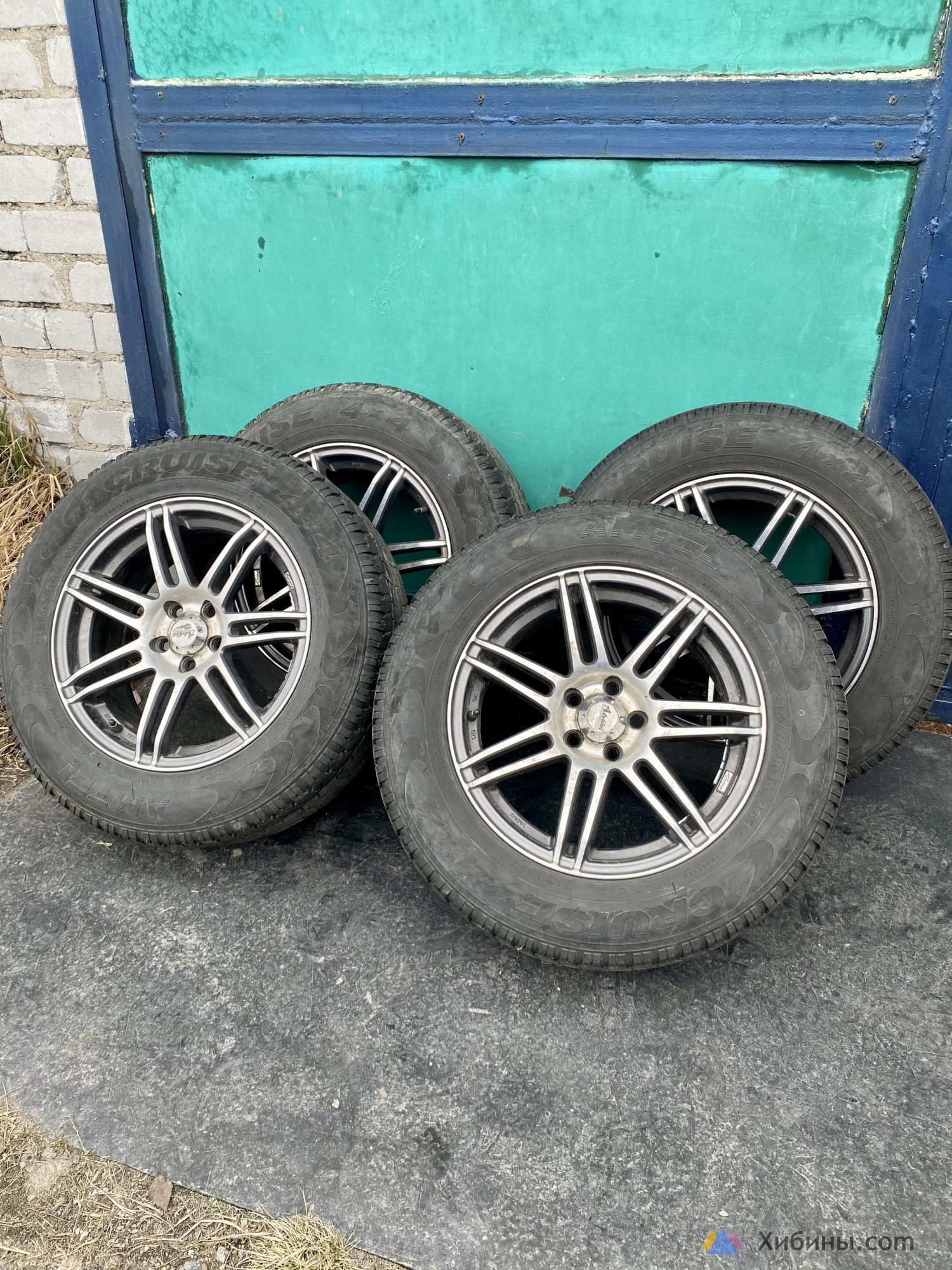 продается комплект дисков с резиной 215 65 R16