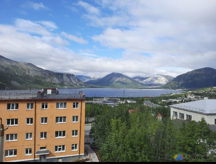 Уютная новая квартира с панорамным видом на горы и озеро