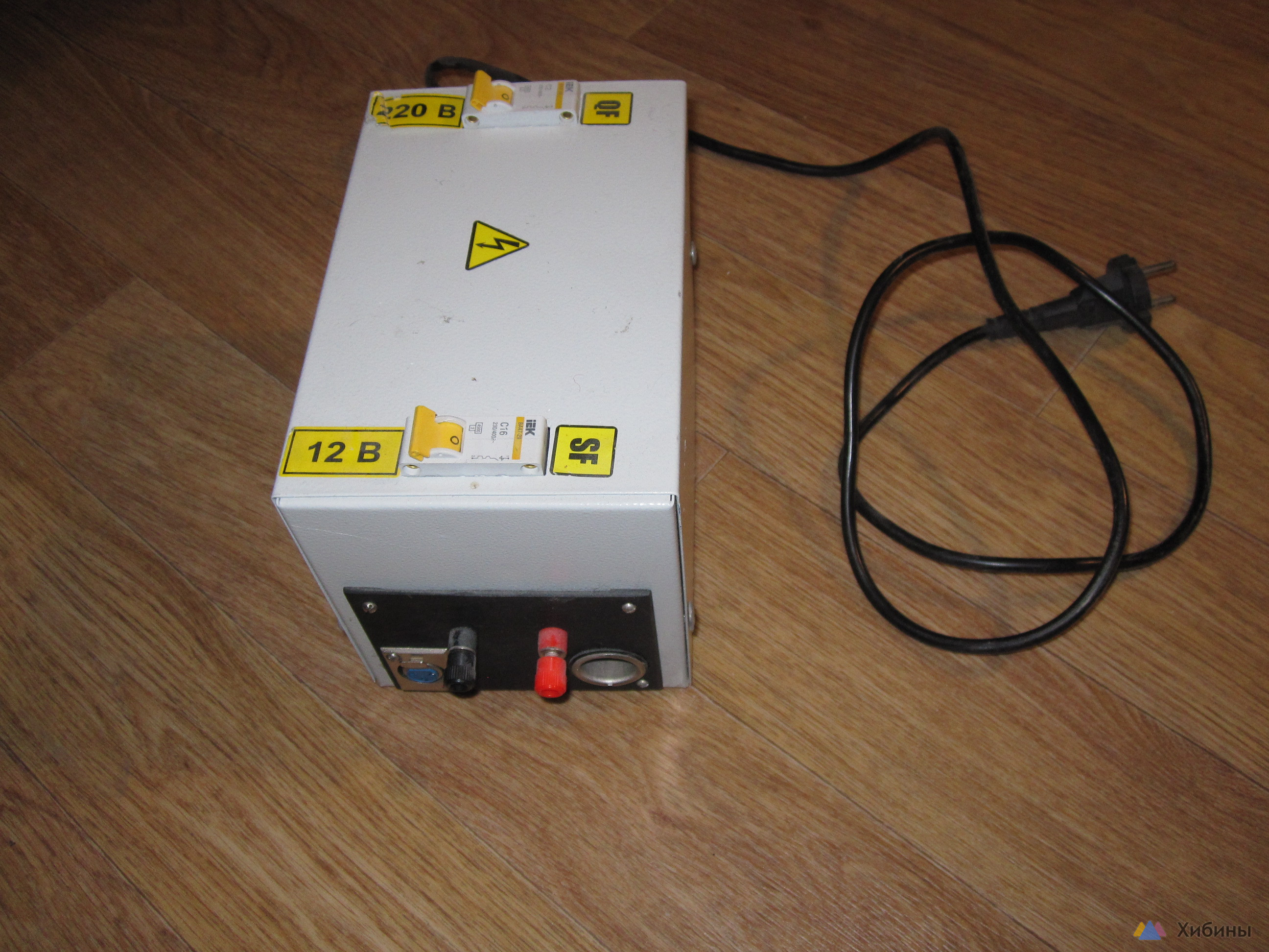 Трансформатор 220 v - 12 v