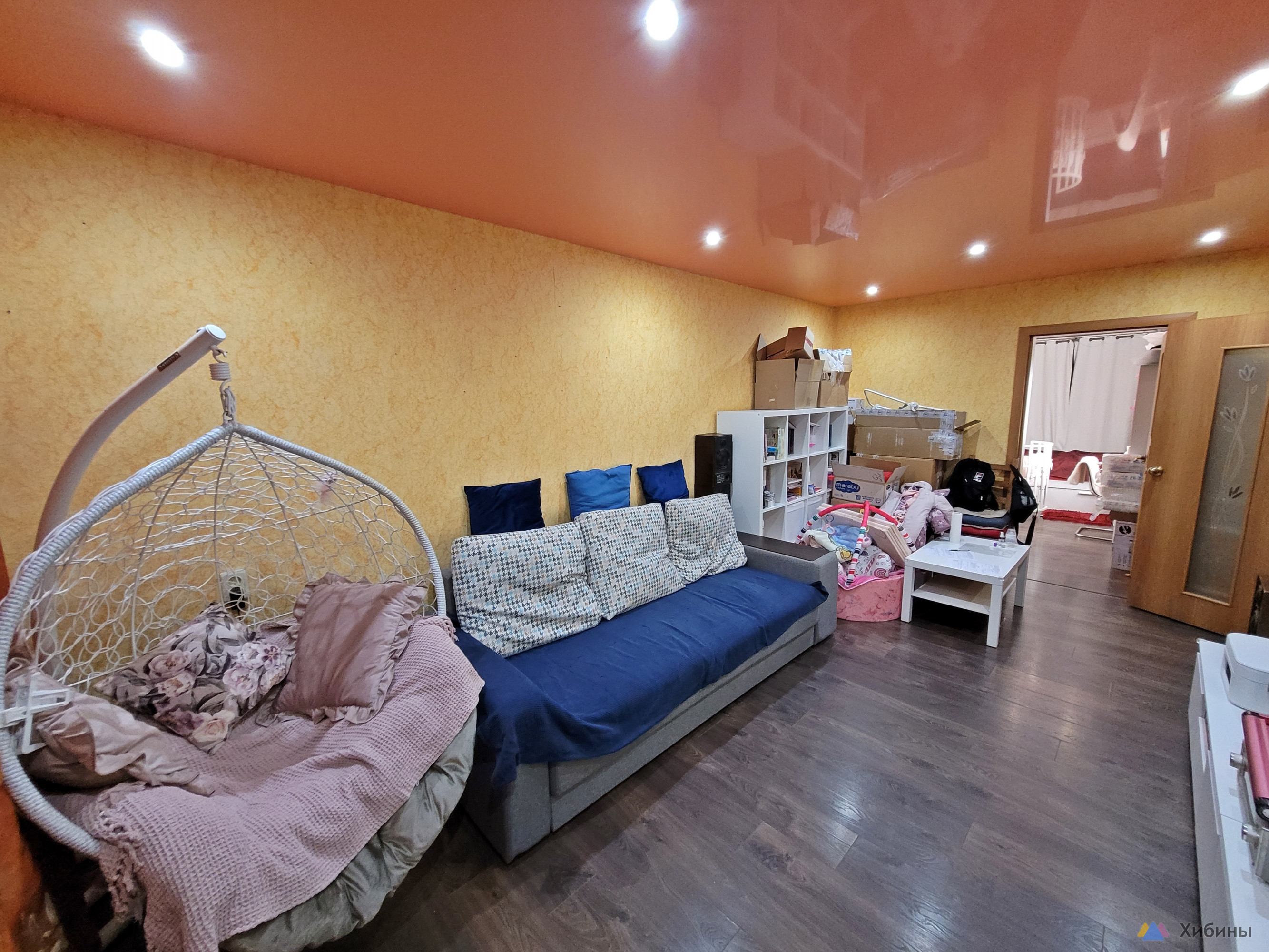 Продам 2-комнатную квартиру в центре