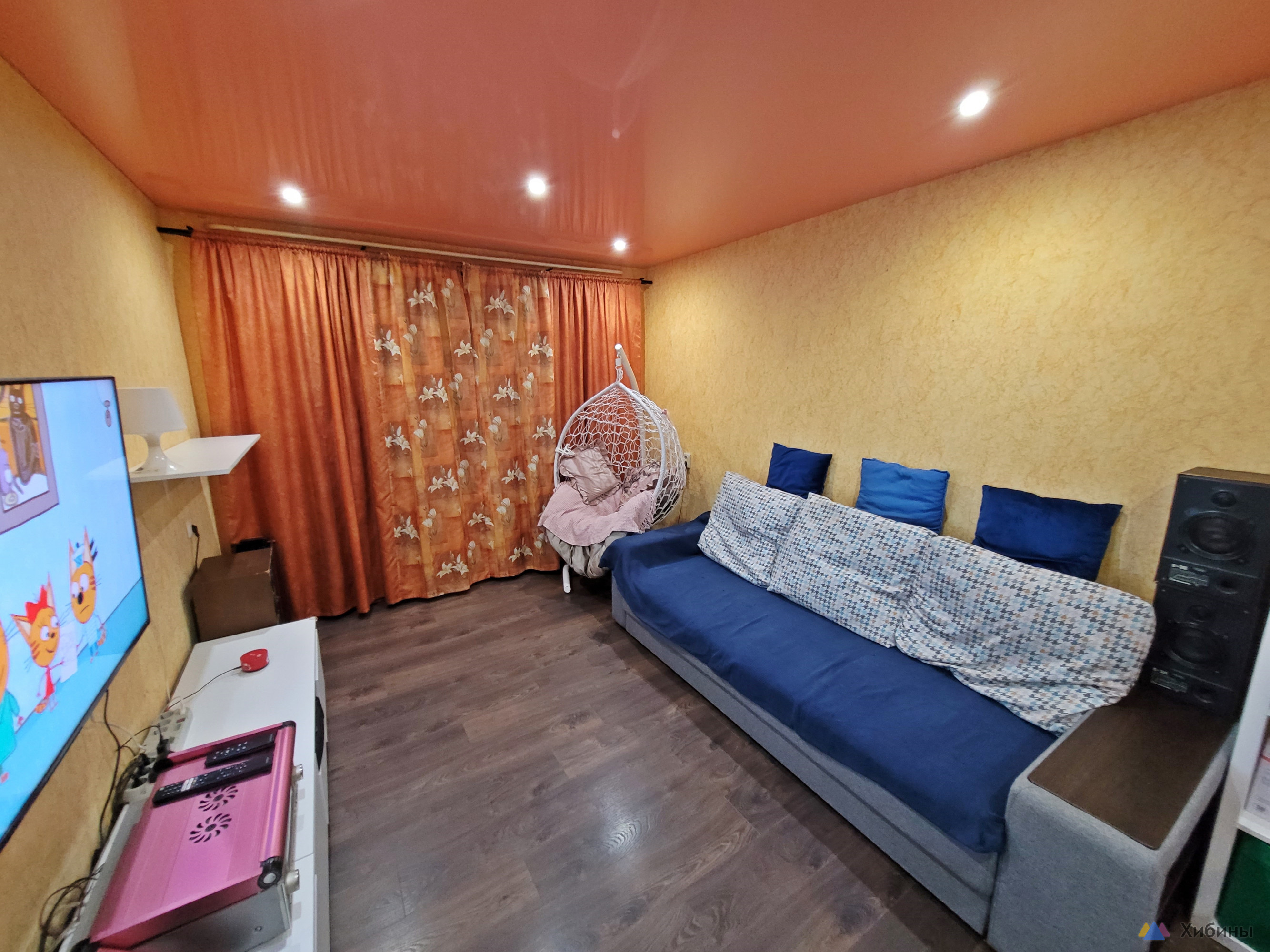 Продам 2-комнатную квартиру в центре