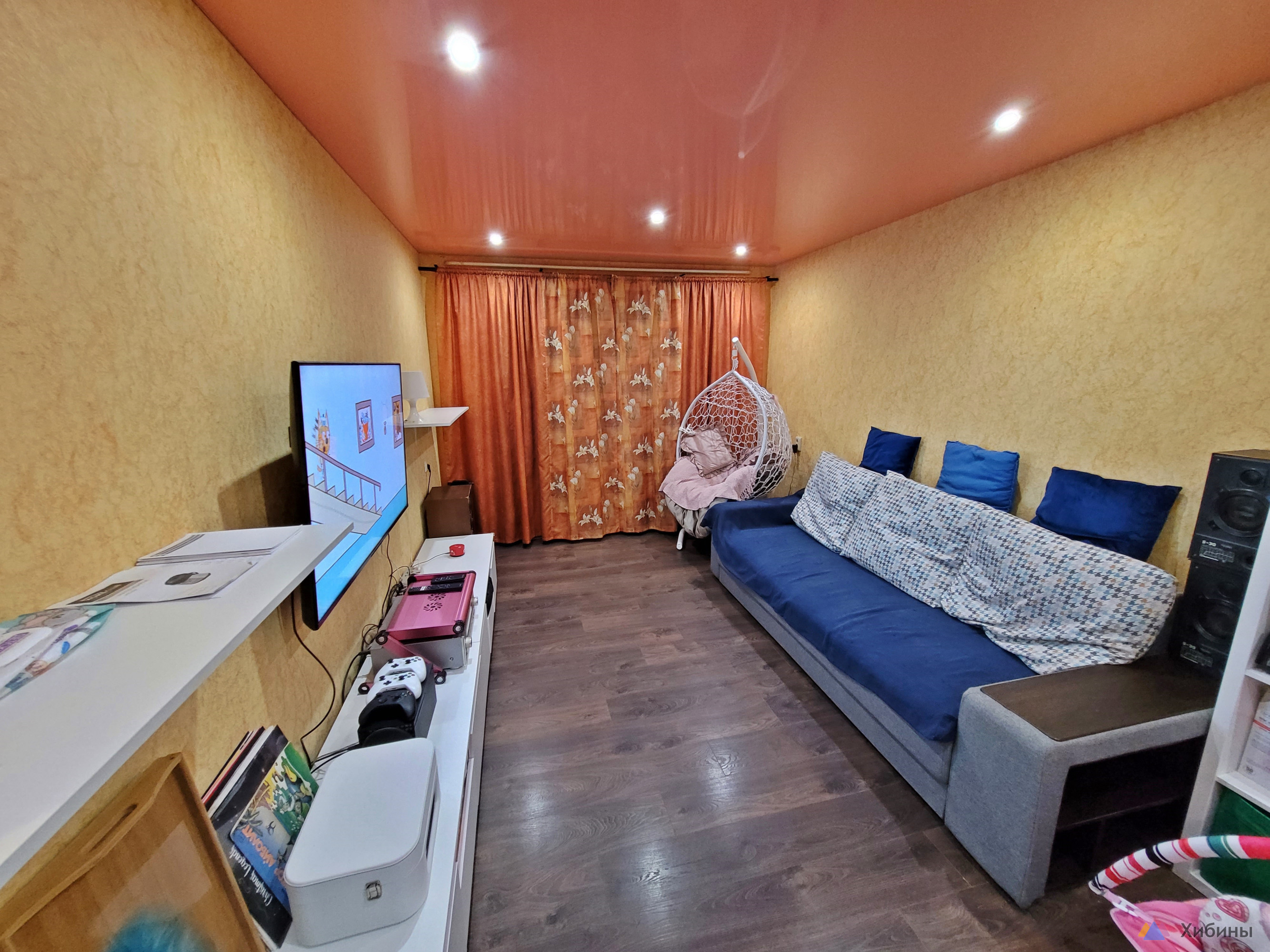 Продам 2-комнатную квартиру в центре