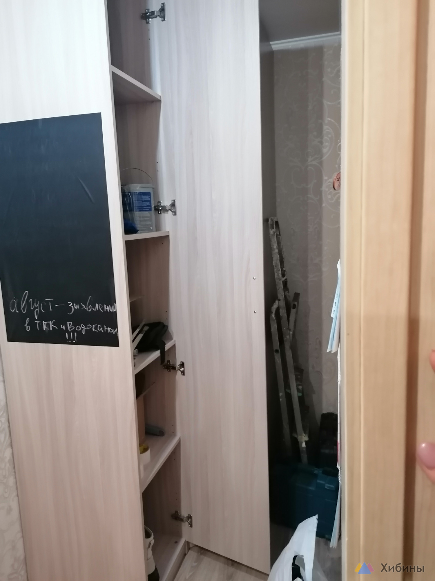 Шкаф угловой