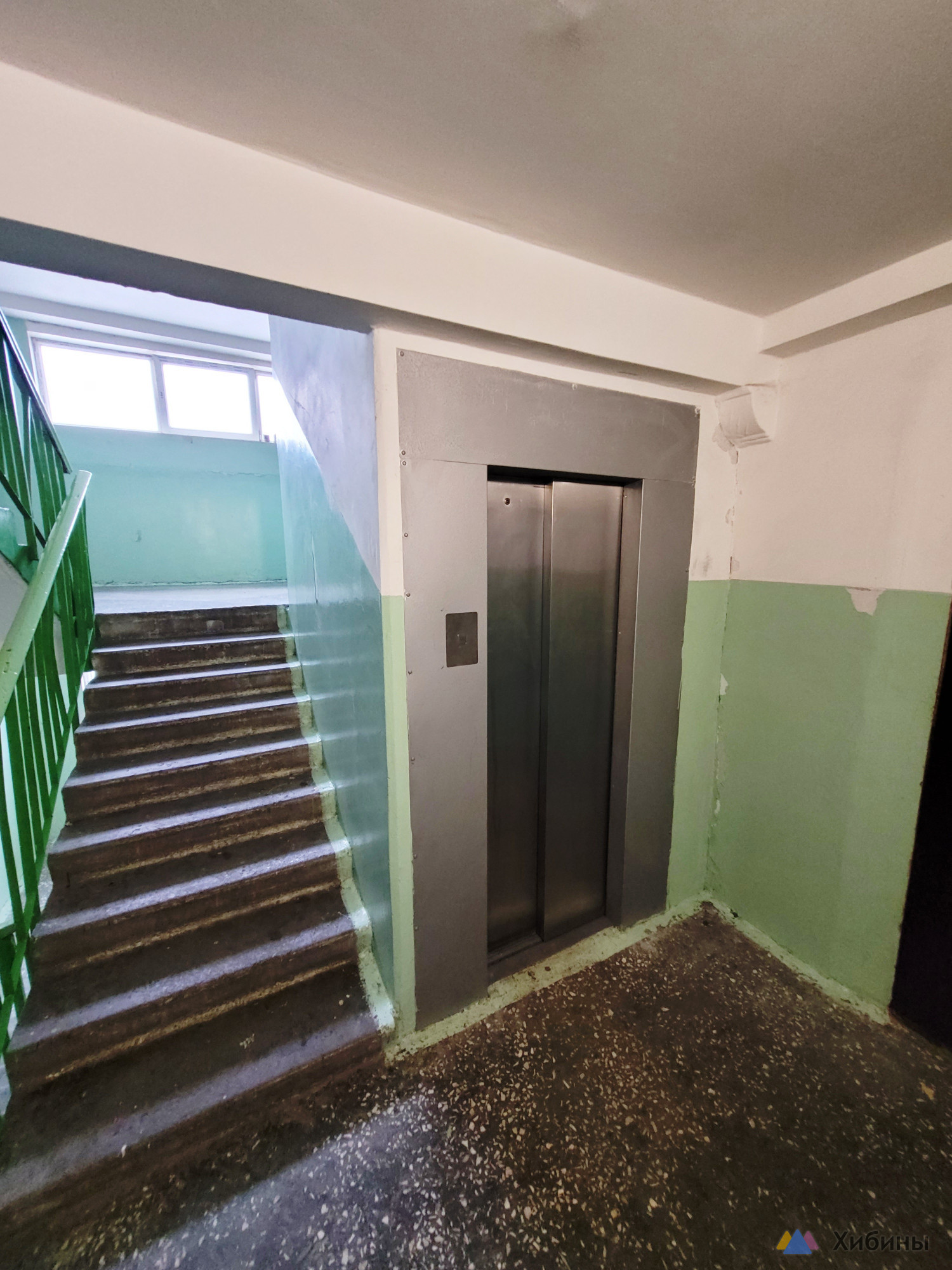 Продам 3-комнатную квартиру с ремонтом с видом на город