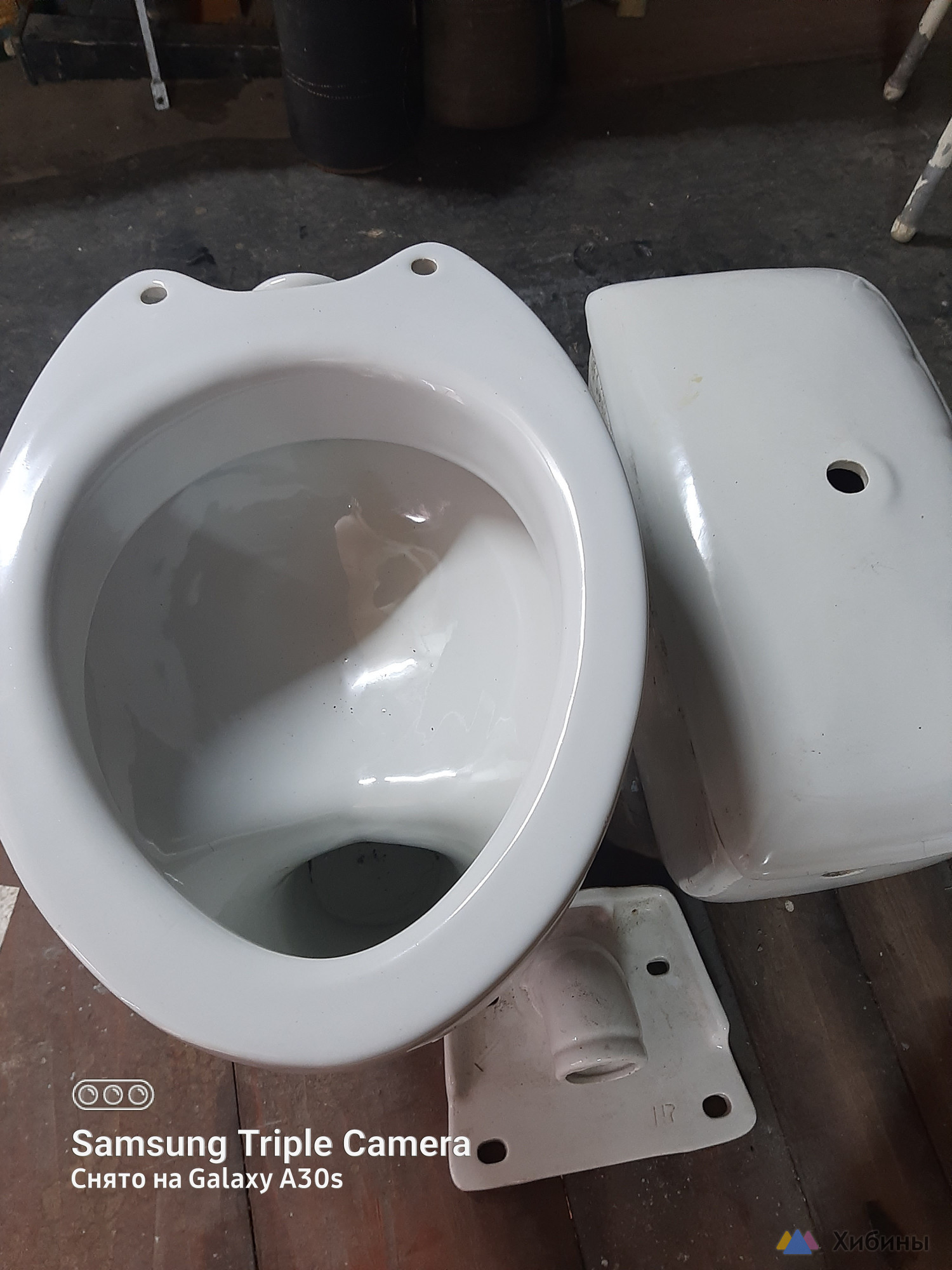 унитаз и бачок