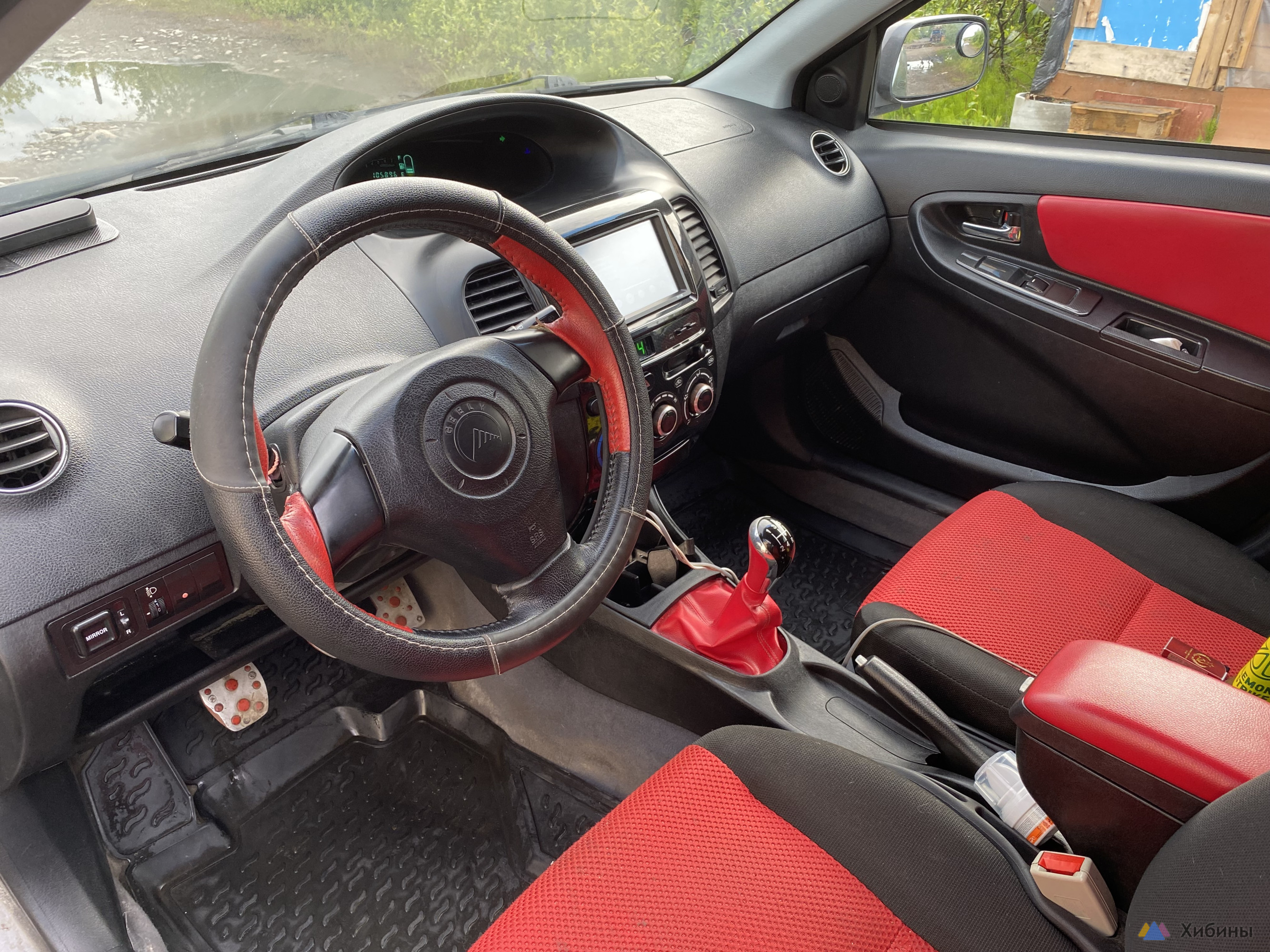 Geely MK Cross