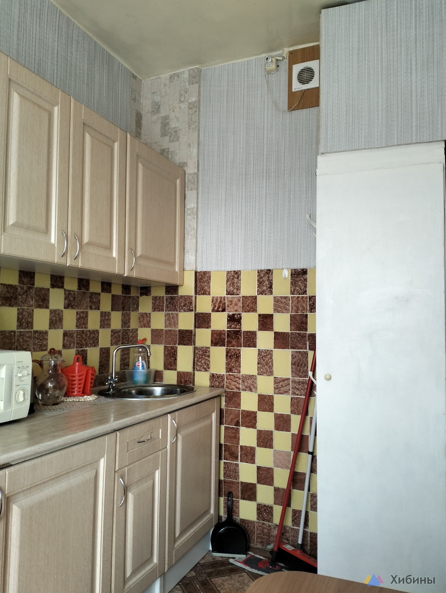 Продам 2-комнатную квартиру улучшенной планировки