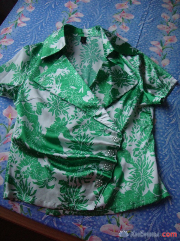 блузки рубашки 2 шт красная и зеленая