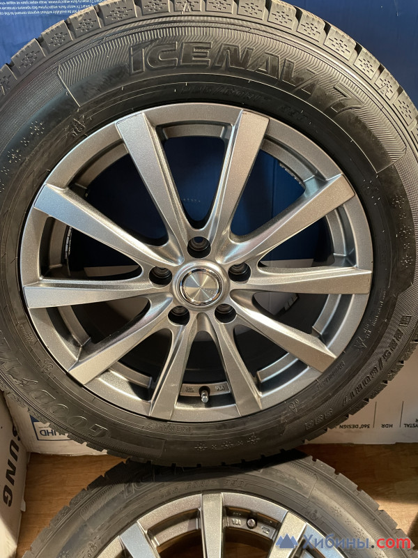 Goodyear R17 225/60 5/114. 3