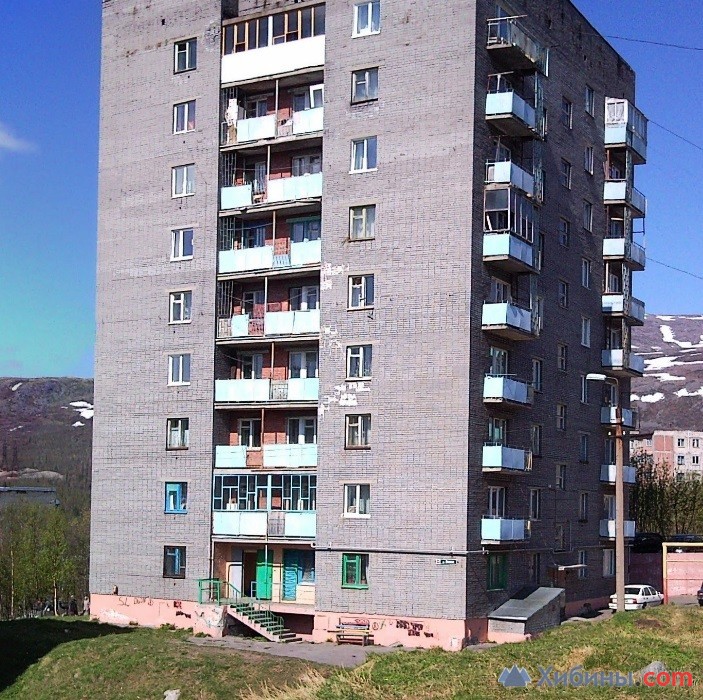 Кировск, Ленина, 35