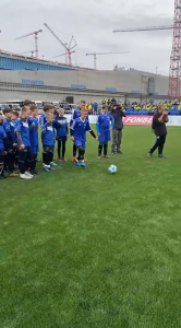 Сборная России по футболу провела тренировку с юными футболистами Заполярья