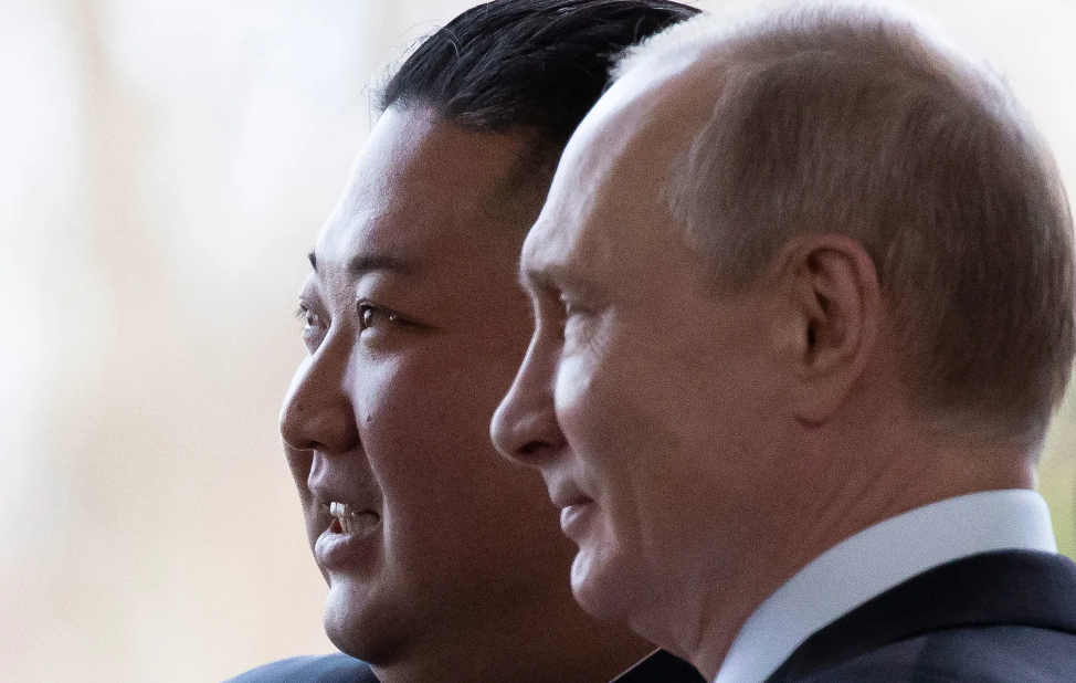 Лидер Северной Кореи Ким Чен Ын приехал в Россию и заявил, что КНДР поддерживает все решения властей РФ