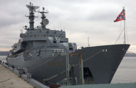 В Североморске встретили учебный корабль «Перекоп» с 260 курсантами на борту