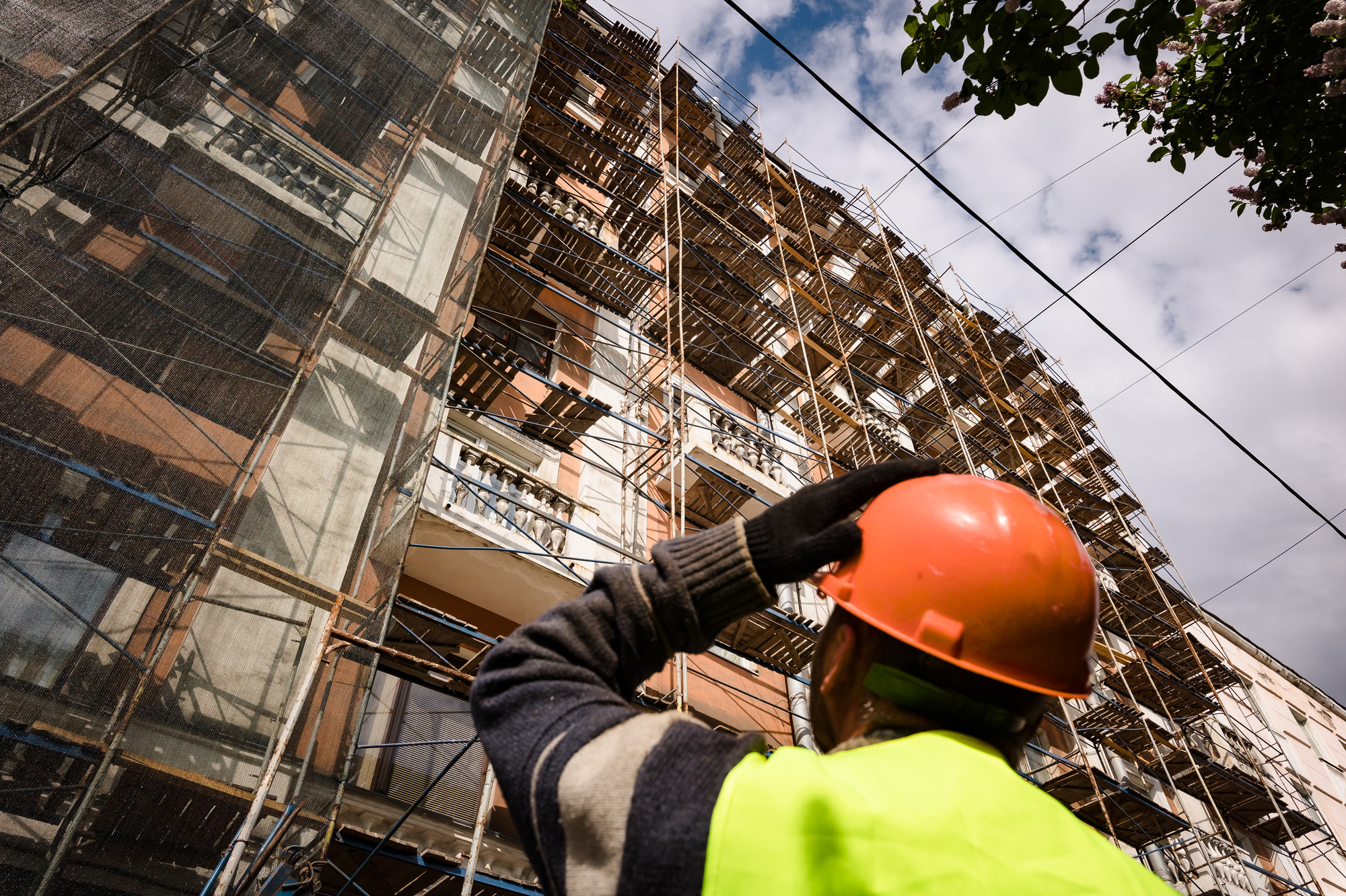 В Мурманской области планируется повысить ответственность подрядчиков по капремонту домов