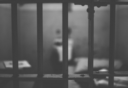 48 лет за решеткой: в США суд оправдал мужчину, который отсидел полвека за чужое преступление
