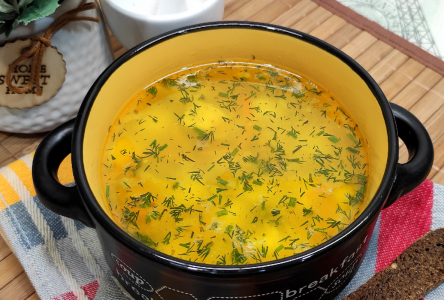 Простой суп «Похмельный» идеален 1 января: готовится за 5 минут, приводит в чувство еще быстрее