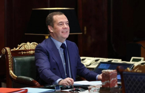 Дмитрий Медведев счел стопроцентной возможность нового вооруженного конфликта с Украиной: «Никакой новый президент там ничего не сделает»
