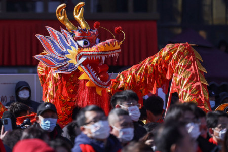 «Дракон вступит в права и покажет свою мощь»: когда отмечается китайский Новый год и каковы традиции праздника