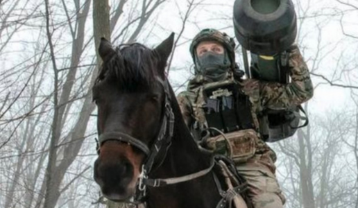 «Главное, чтоб на ходу не стрелял»: ВСУ гордо показали фото вооруженного Javelin солдата на коне и рассмешили всех
