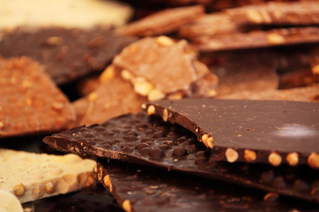 «Невероятная польза»: ешьте этот вид шоколада и забудете о повышенном давлении — ученые уже подтвердили