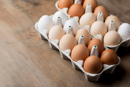 Цены на куриные яйца в Мурманской области продолжили расти, несмотря на заявления Минсельхоза РФ о снижении
