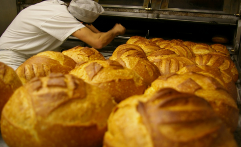 Хлеб обязателен в рационе: Роспотребнадзор назвал самые полезные добавки в хлебе — это не семена