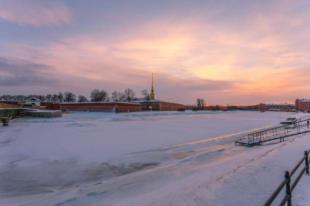 «Петербург в панике»: утром над городом прогремел мощный взрыв — украинский беспилотник пытался атаковать предприятие