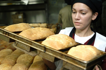 Полезный хлеб: Дрожжевой или на закваске — какой хлеб выбрать, ответ микробиолога Савкиной всех удивит