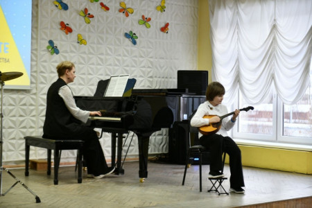 В Мурманске состоялся фестиваль семейного творчества «Талантливы вместе»